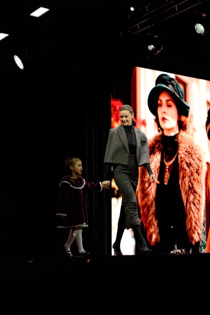 d7fe3ae6-0226-4bbf-8220-cbdf780a0859